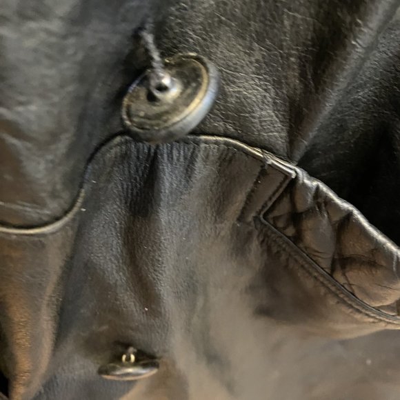 VINTAGE INTERNATIONAL LEATHER COLLECTION -- Leather Trenchcoat, Double-Breasted - Picture 12 of 16